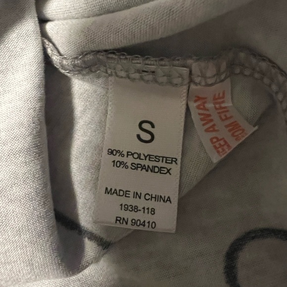 Pjs Nicole Miller Gray Letter Print Men's Shirt - Picture 2 of 3